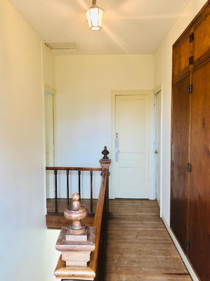 לינה וארוחת בוקר קרול Le Vieux Manoir מראה חיצוני תמונה