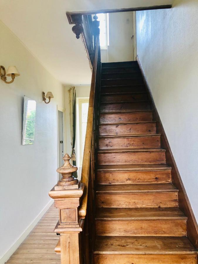 לינה וארוחת בוקר קרול Le Vieux Manoir מראה חיצוני תמונה